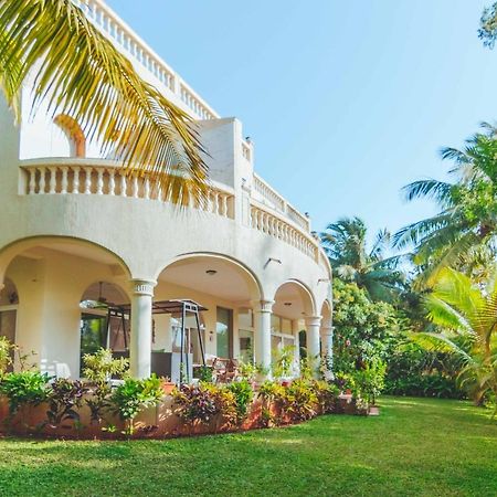 Saffronstays La Casa Maestro, Kashid - Spanish-Style Luxury Villa Near Kashid Beach 外观 照片
