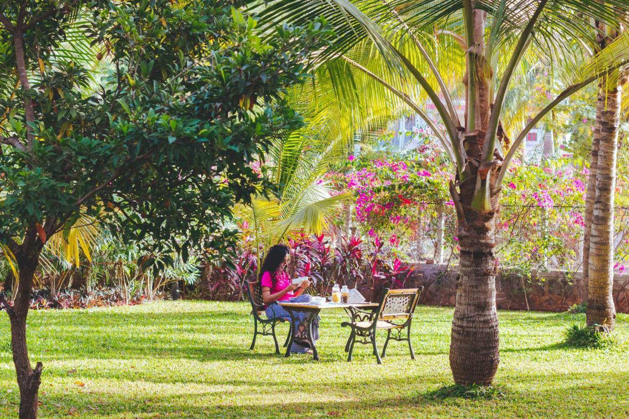 Saffronstays La Casa Maestro, Kashid - Spanish-Style Luxury Villa Near Kashid Beach 外观 照片