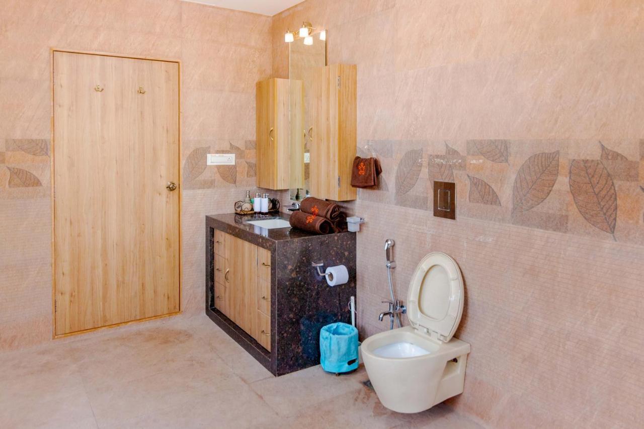 Saffronstays La Casa Maestro, Kashid - Spanish-Style Luxury Villa Near Kashid Beach 外观 照片