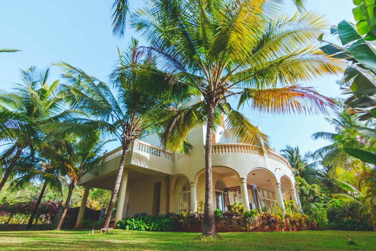 Saffronstays La Casa Maestro, Kashid - Spanish-Style Luxury Villa Near Kashid Beach 外观 照片
